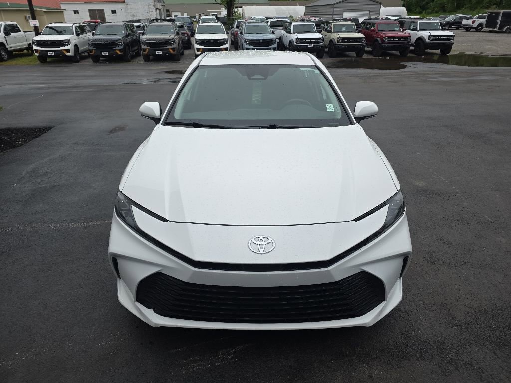 Used 2025 Toyota Camry LE FWD image 3