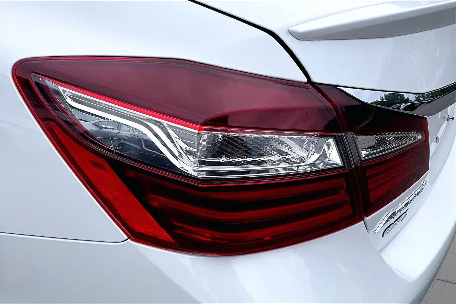 Used 2017 Honda Accord Sport image 26