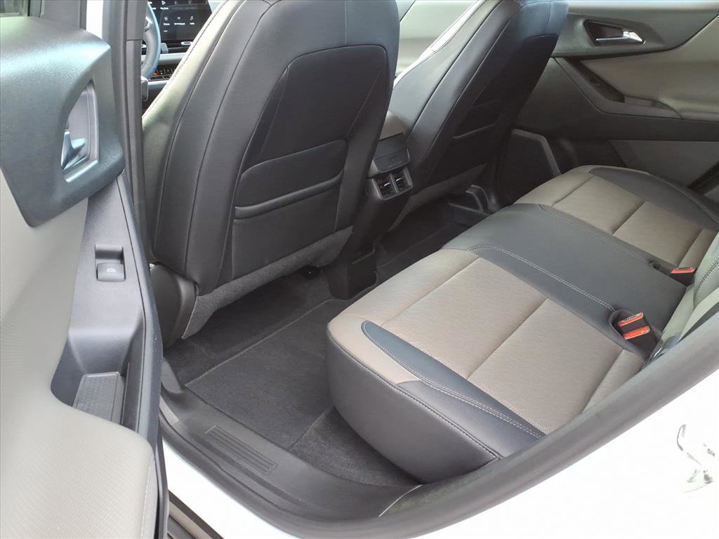 Used 2026 Chevrolet Equinox LT w/ Convenience Package II image 33