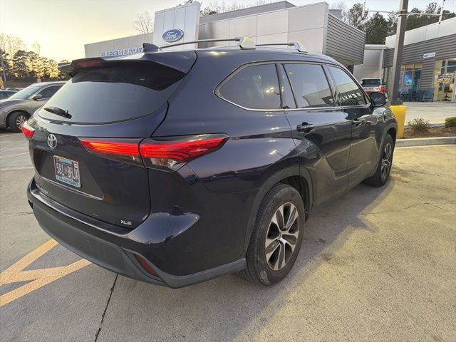 Used 2020 Toyota Highlander XLE image 21