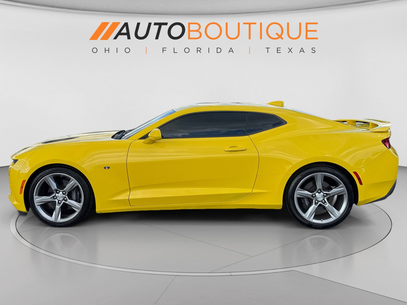 Used 2017 Chevrolet Camaro SS RWD image 2
