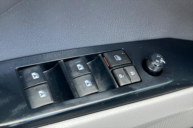 Certified 2018 Toyota Camry LE FWD image 13