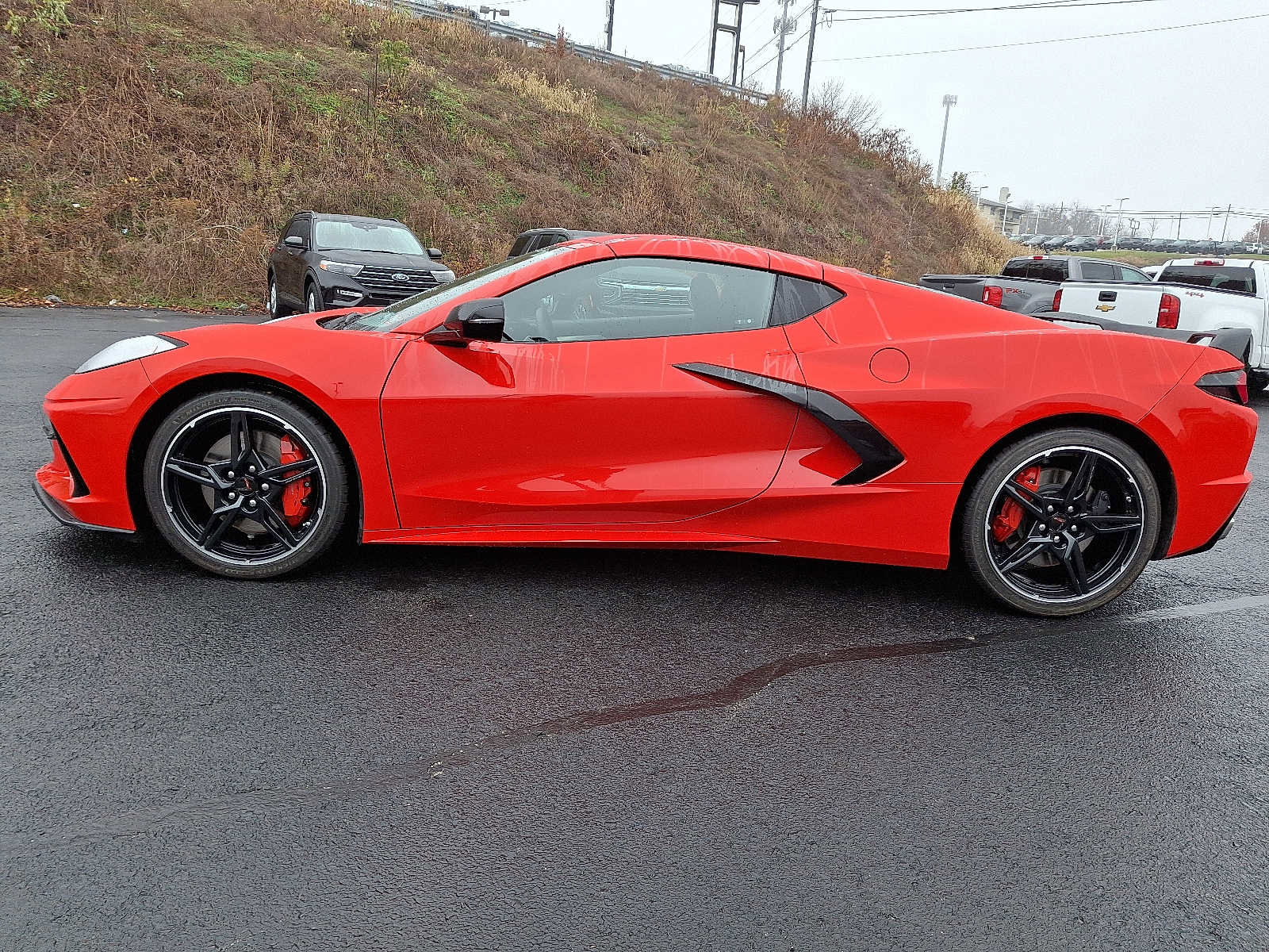 Used 2024 Chevrolet Corvette Stingray Preferred Cpe w/ Z51 Performance Package image 4