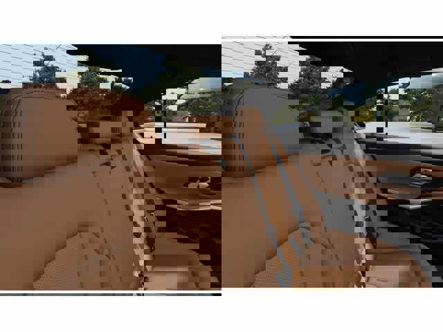 Used 2025 BMW 330i xDrive Sedan w/ Convenience Package image 85