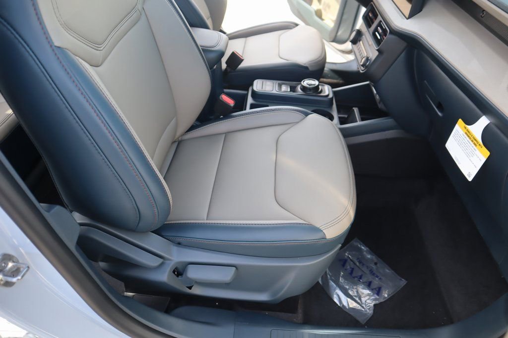 New 2026 Ford Maverick Lariat image 14