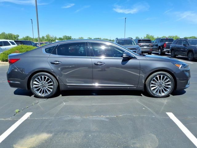 Used 2018 Kia Cadenza Premium w/ Paint Protection Package FWD image 25