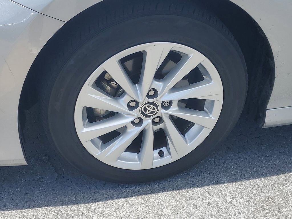 Used 2024 Toyota Camry LE FWD image 4