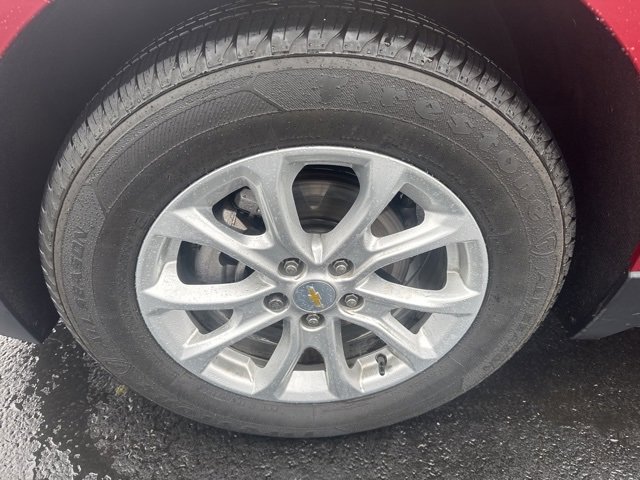 Used 2018 Chevrolet Equinox LT image 2