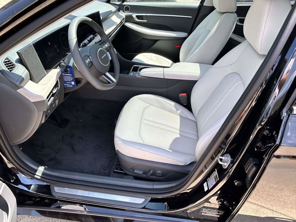 New 2026 Hyundai Sonata Limited FWD image 13