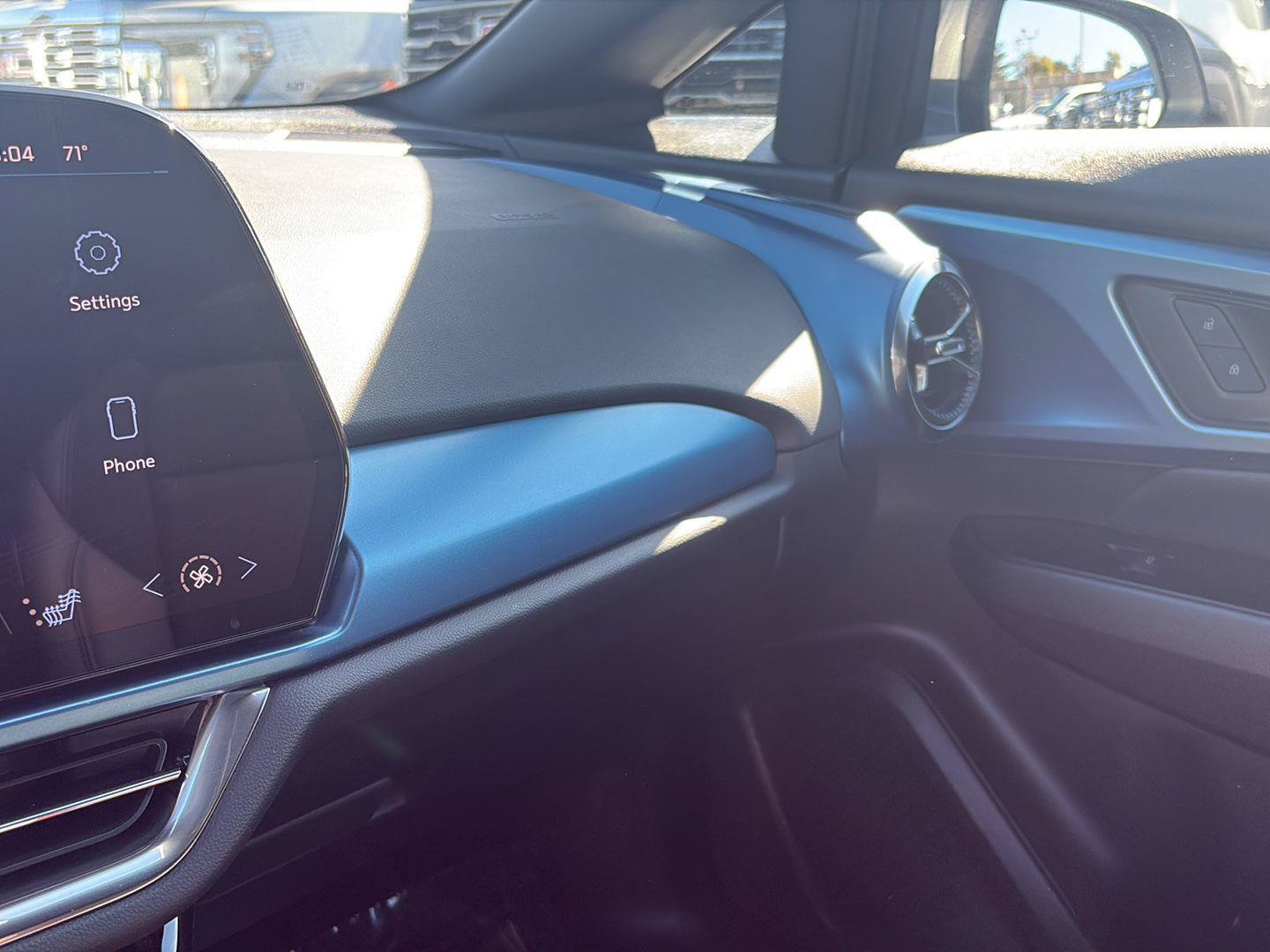 Used 2024 Chevrolet Equinox EV LT AWD/4WD image 19