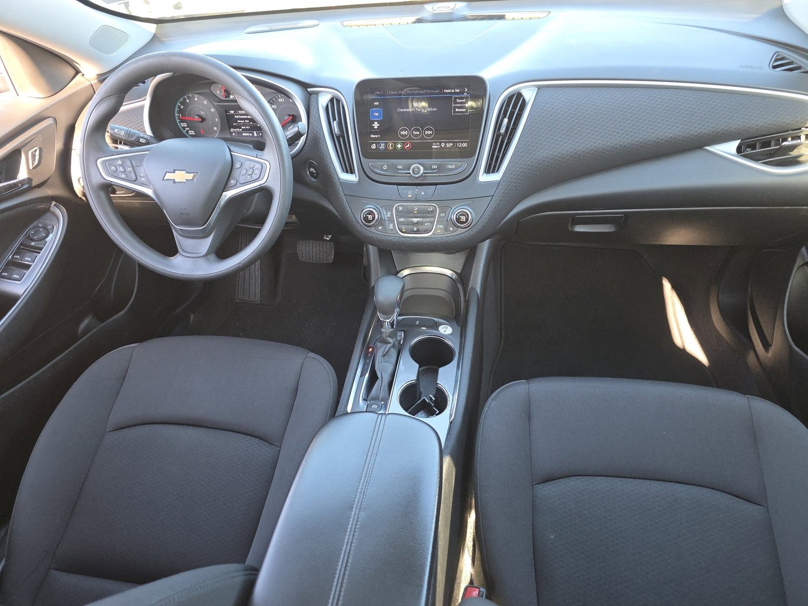 Used 2023 Chevrolet Malibu LT image 17