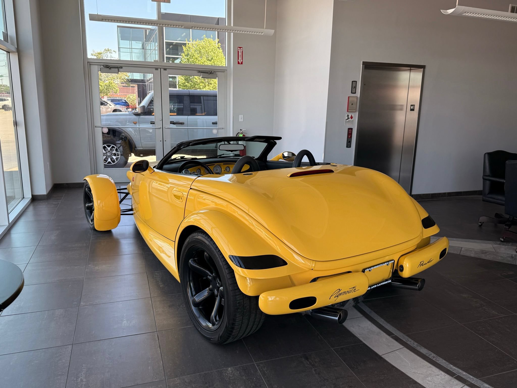 Used 1999 Plymouth Prowler RWD image 13
