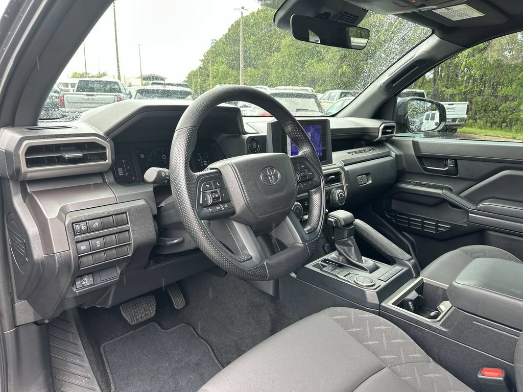 Used 2025 Toyota Tacoma SR5 RWD image 10