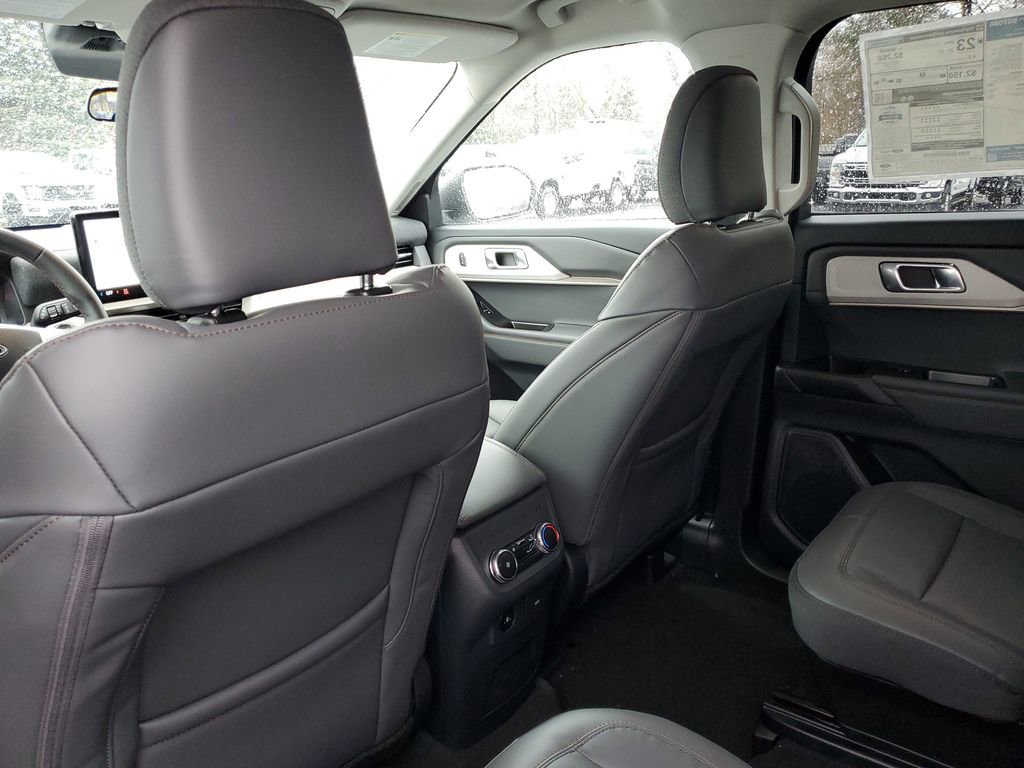 New 2026 Ford Explorer Active image 30