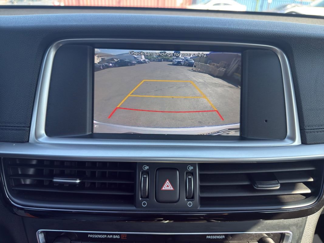 Used 2019 Kia Optima LX FWD image 18