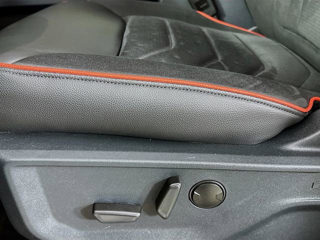 New 2026 Ford F250 Lariat w/ Black Appearance Package image 20