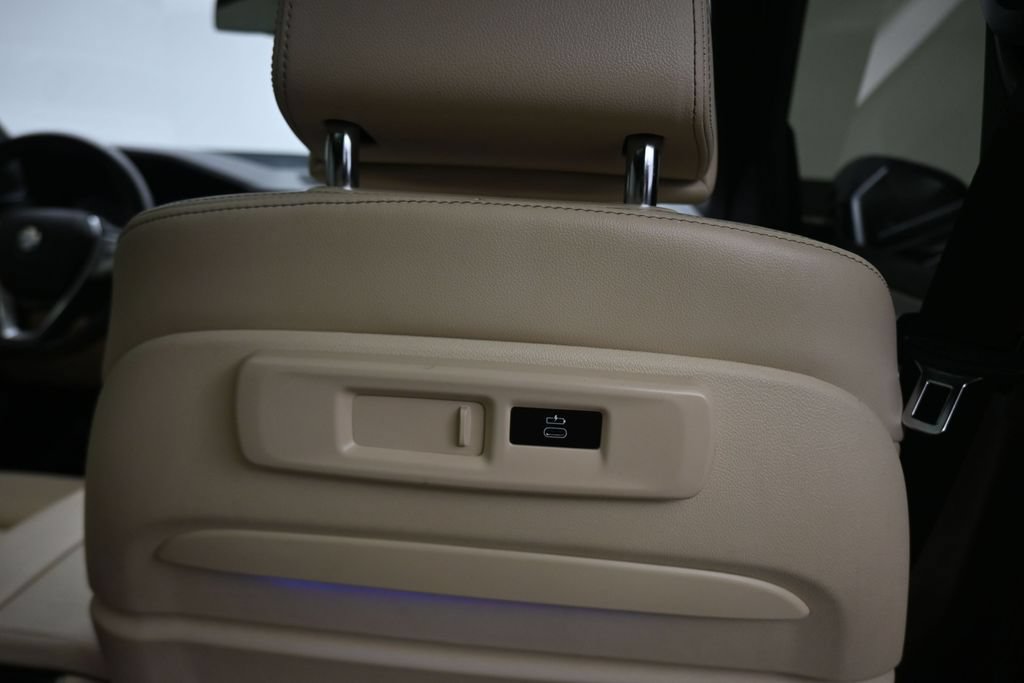 Used 2022 BMW X7 xDrive40i w/ Executive Package AWD/4WD image 51