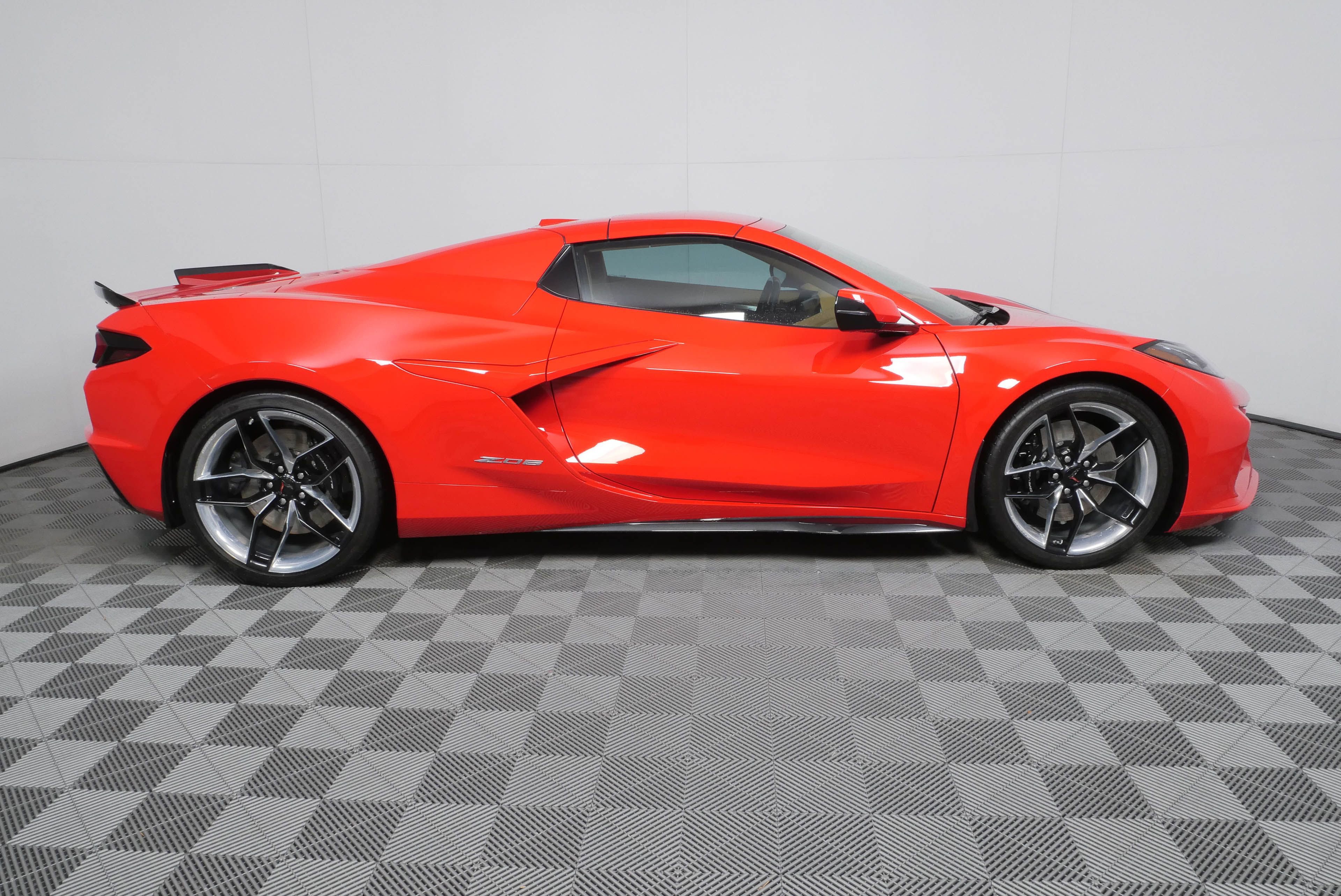 Used 2025 Chevrolet Corvette Z06 RWD image 50