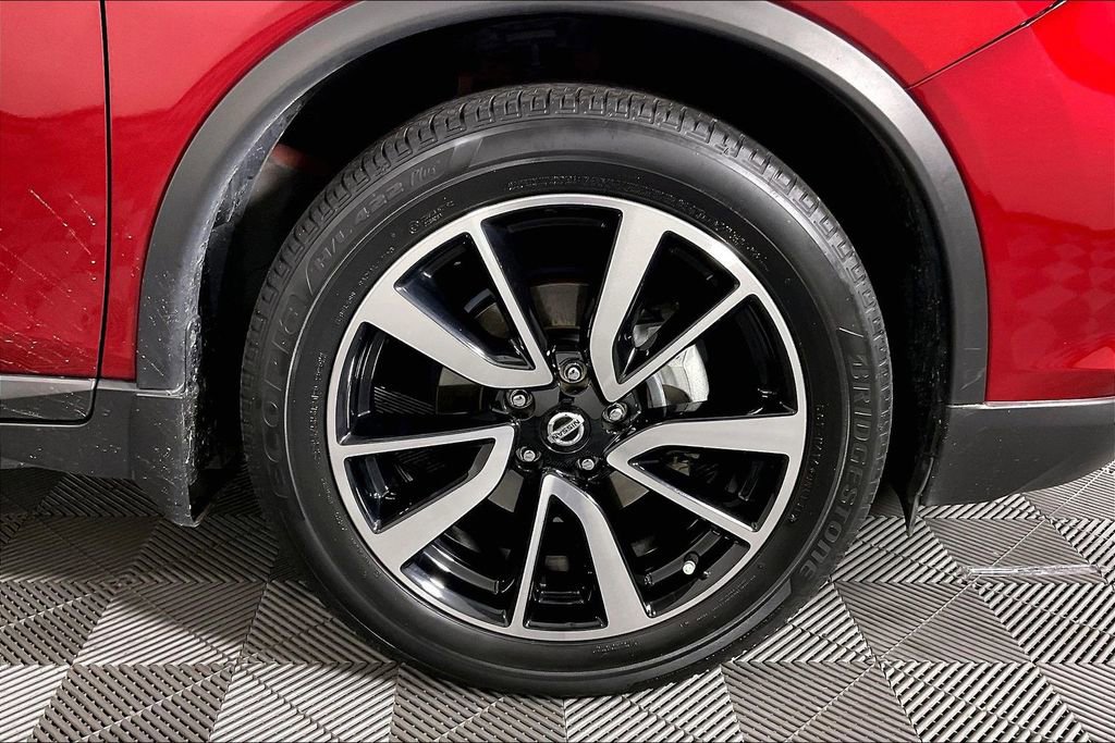 Used 2020 Nissan Rogue SL w/ Premium Package image 11