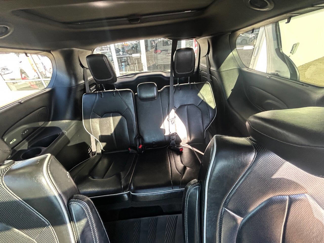 Used 2019 Chrysler Pacifica Limited w/ Advanced Safetytec Group image 10