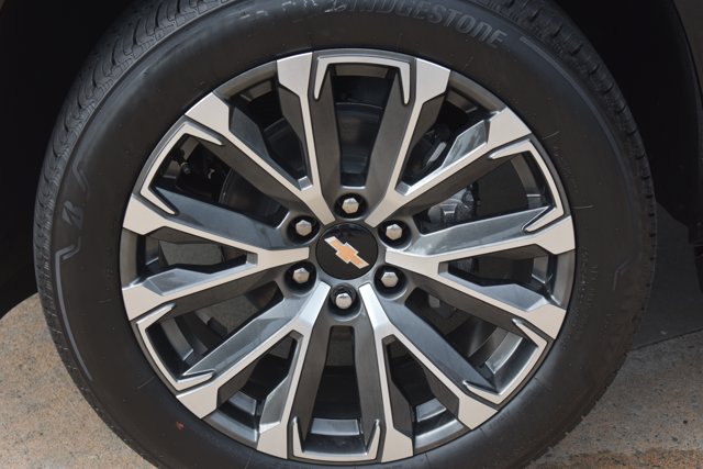 New 2026 Chevrolet Suburban High Country AWD/4WD image 9