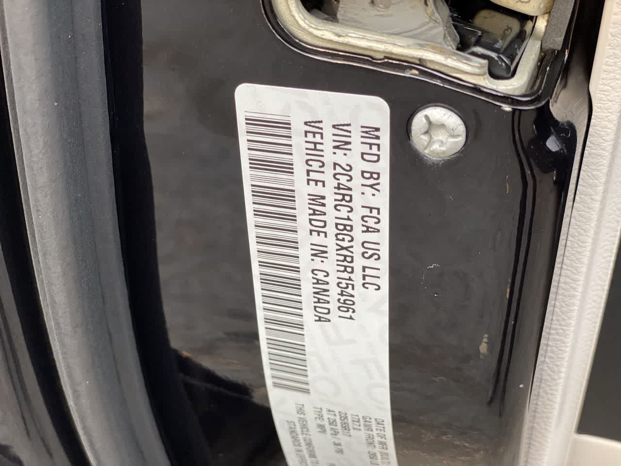 Used 2024 Chrysler Pacifica Touring-L FWD image 29