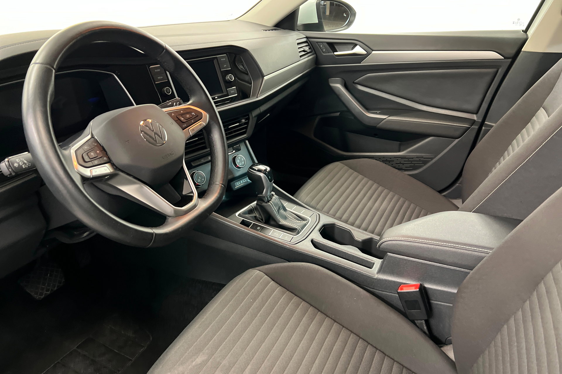 Used 2024 Volkswagen Jetta S image 15