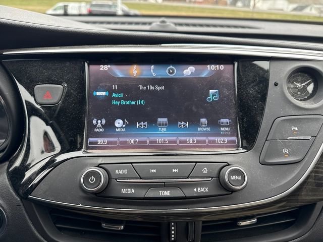 Used 2020 Buick Envision Essence image 29