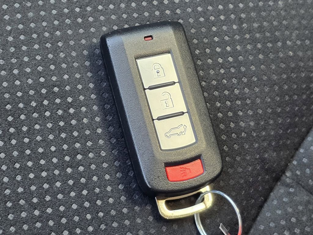 Used 2025 Mitsubishi Eclipse Cross SE AWD/4WD image 34