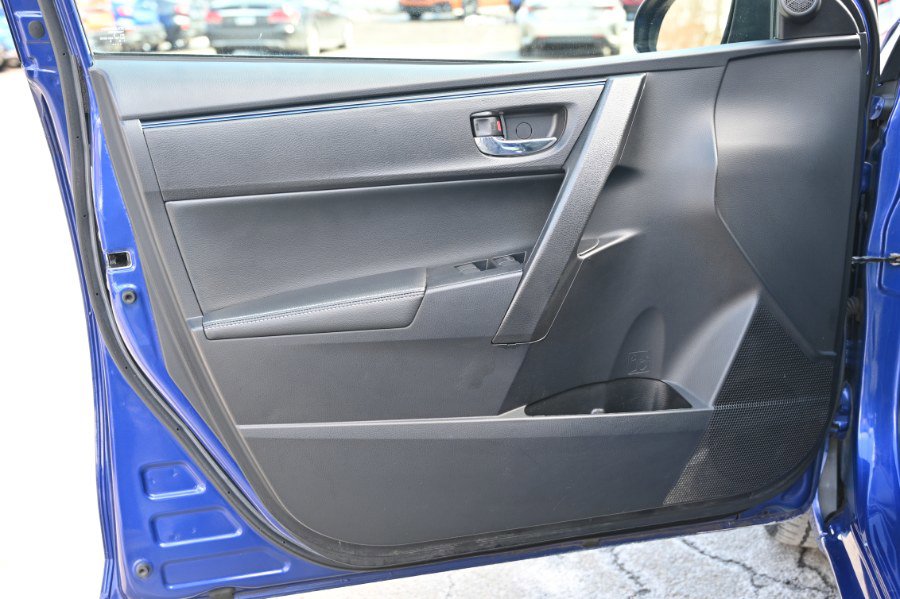 Used 2017 Toyota Corolla SE w/ Carpet Mat Package (TMS) image 15