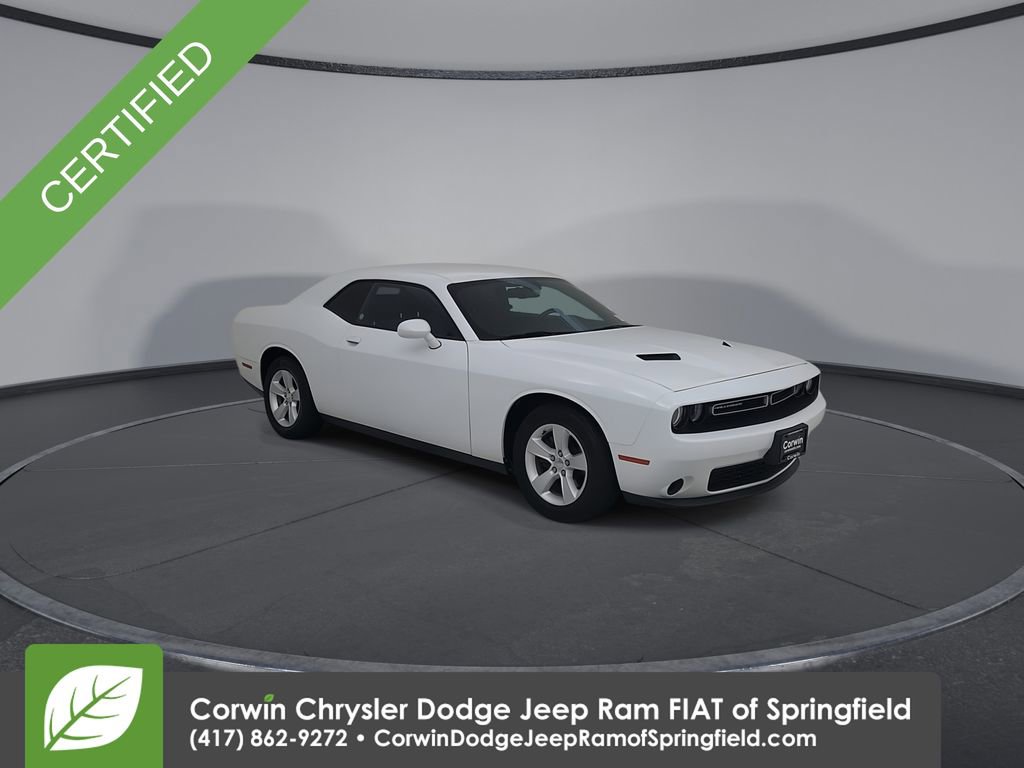 Certified 2016 Dodge Challenger SXT image 3