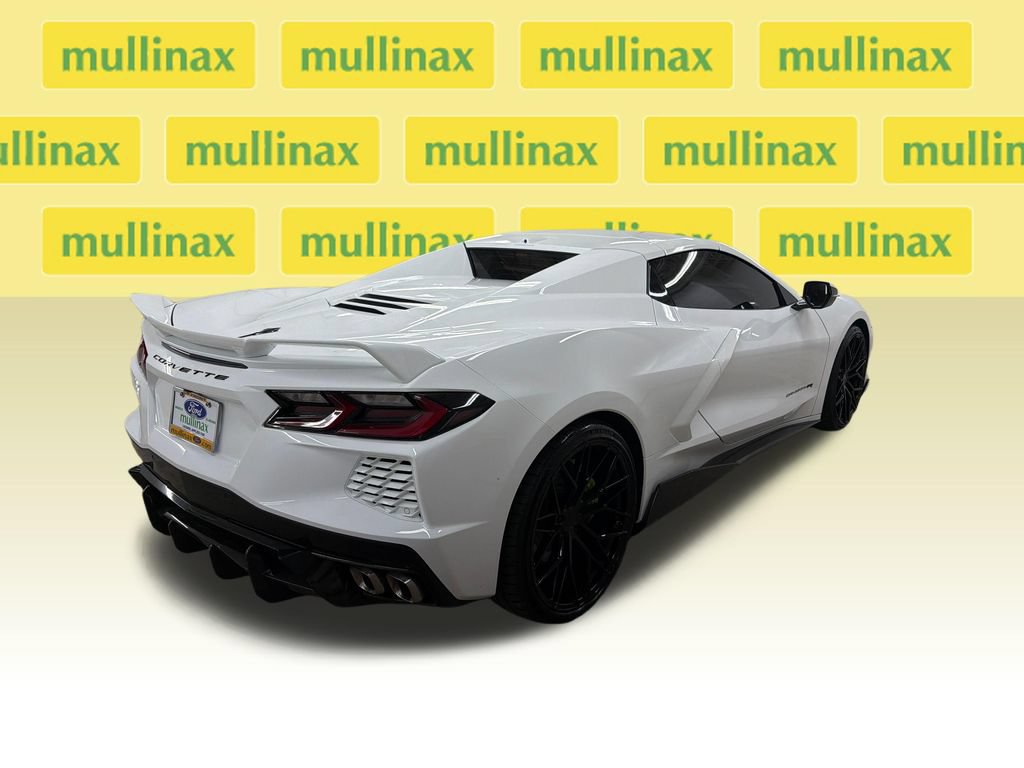 Used 2023 Chevrolet Corvette Stingray Preferred Conv w/ Z51 Performance Package RWD image 3