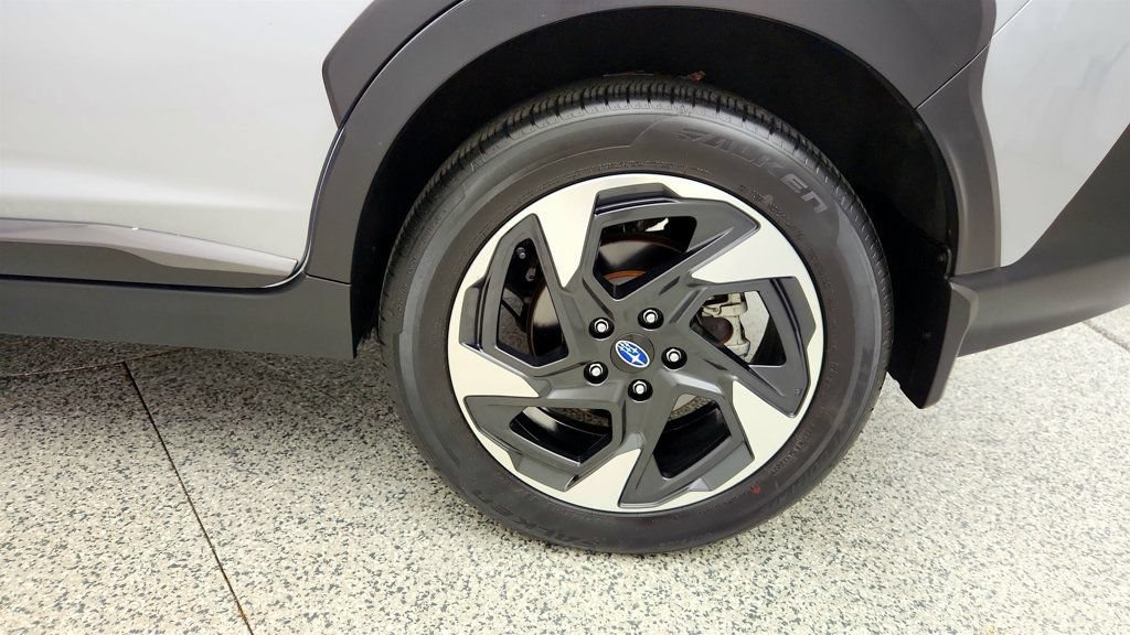 Used 2024 Subaru Crosstrek 2.5i Limited w/ Crosstrek Mirror Package AWD/4WD image 9