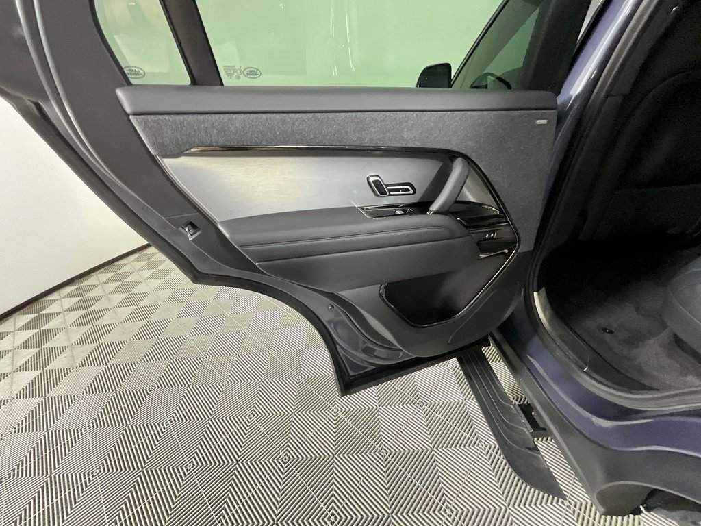 Certified 2024 Land Rover Range Rover Sport Dynamic SE image 26
