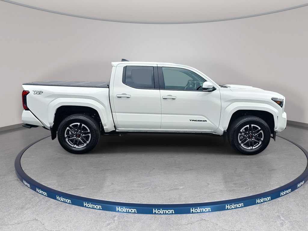 Used 2025 Toyota Tacoma TRD Sport AWD/4WD image 5