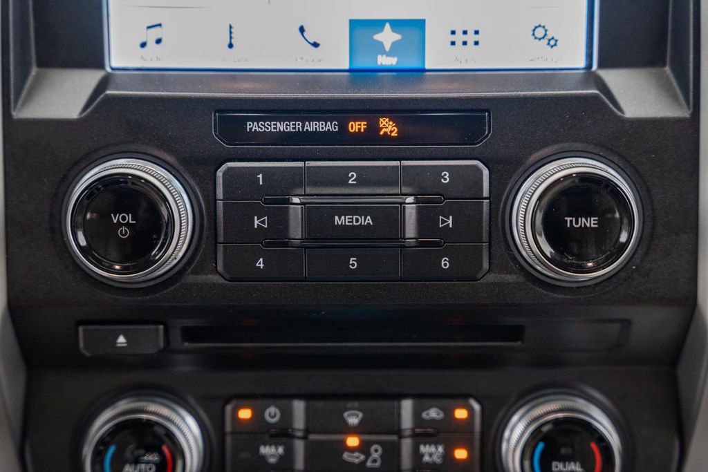 Used 2018 Ford F150 Lariat w/ Equipment Group 502A Luxury image 26