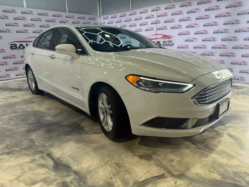 Used 2018 Ford Fusion SE w/ Equipment Group 602A image 5