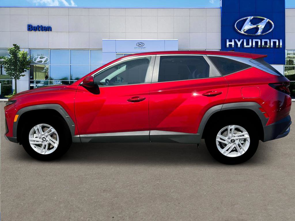 New 2025 Hyundai Tucson SE image 3