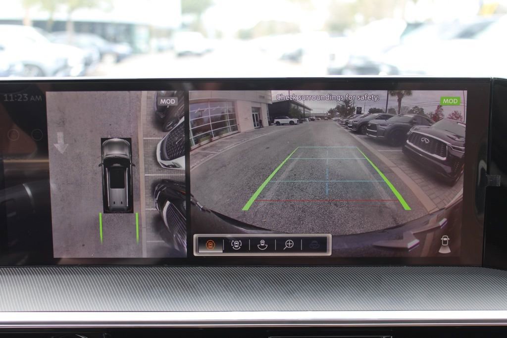 Certified 2025 INFINITI QX80 Luxe image 32