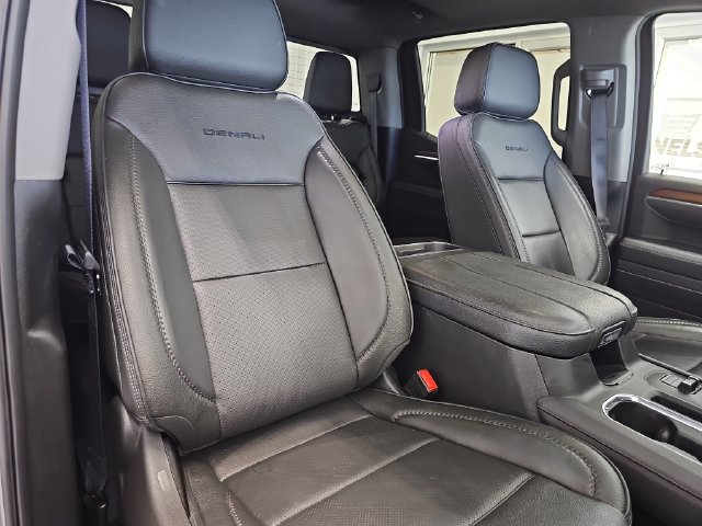 Used 2025 GMC Sierra 1500 Denali w/ Denali Reserve Package AWD/4WD image 30