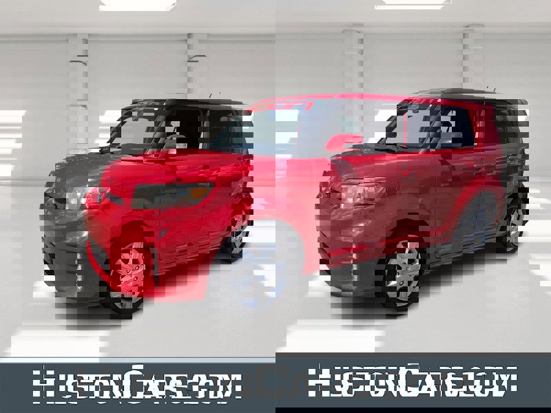 Used 2013 Scion xB FWD image 1