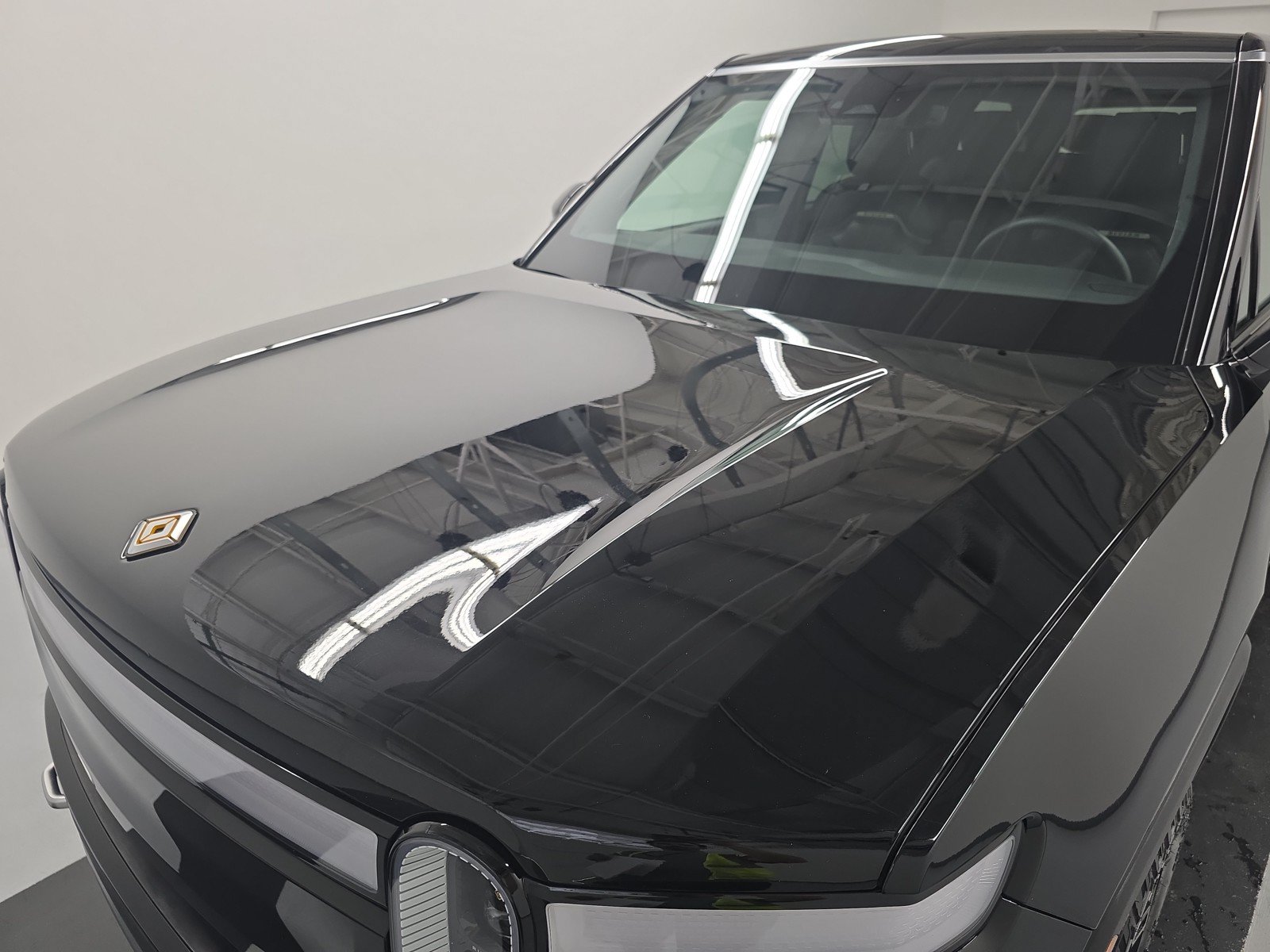 Used 2024 Rivian R1S Adventure AWD/4WD image 35