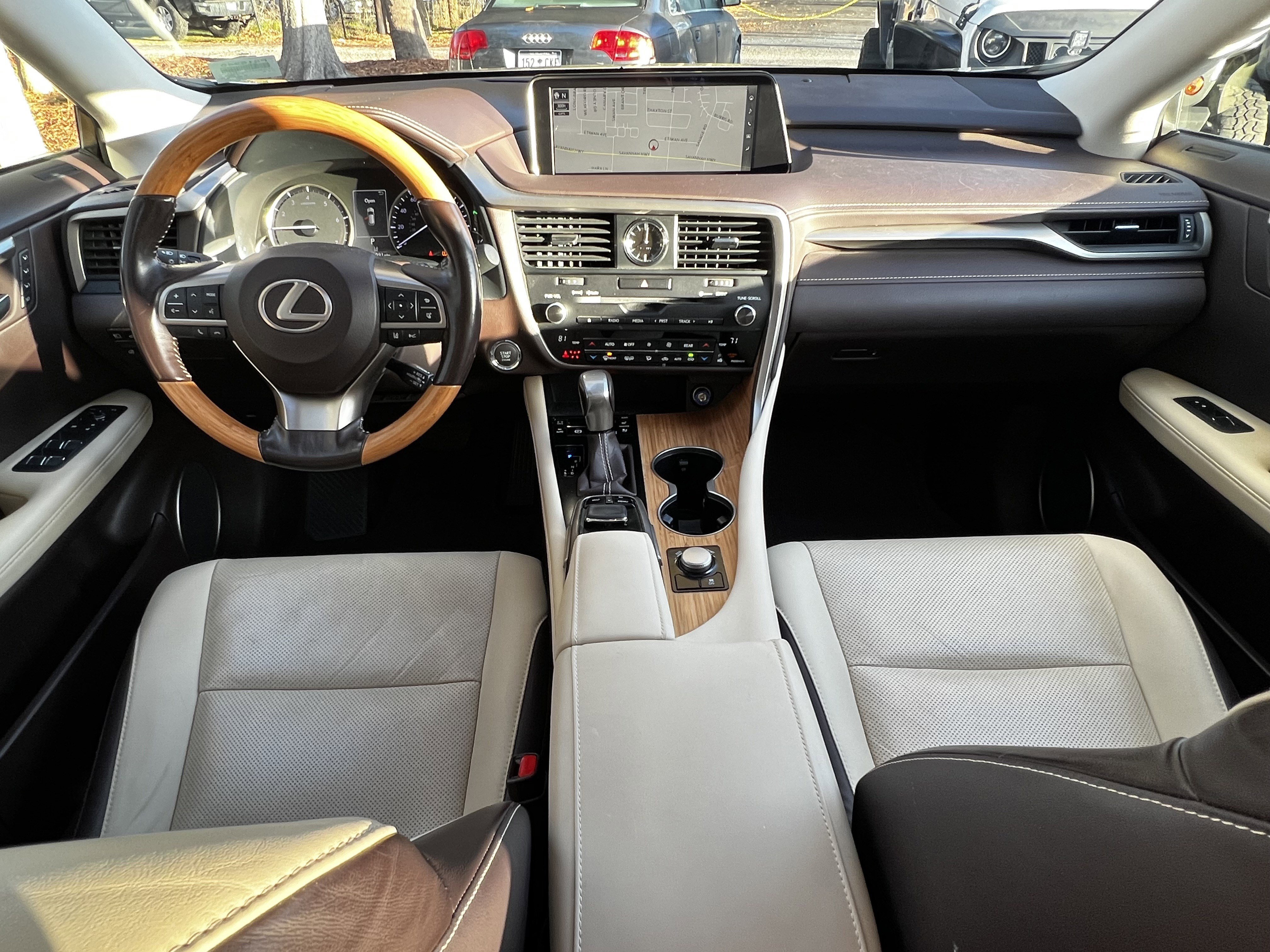 Used 2018 Lexus RX 350L image 35