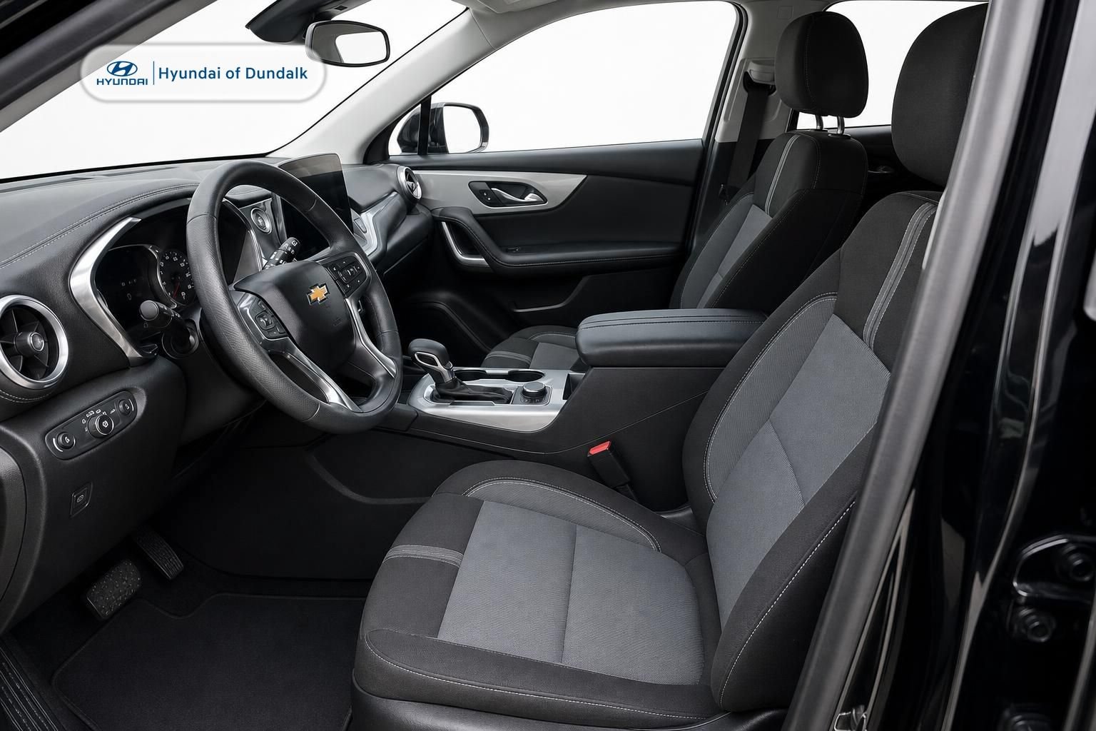 Used 2026 Chevrolet Blazer LT FWD image 8
