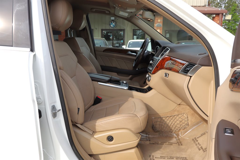 Used 2015 Mercedes-Benz GL 320 BlueTEC 4MATIC image 17