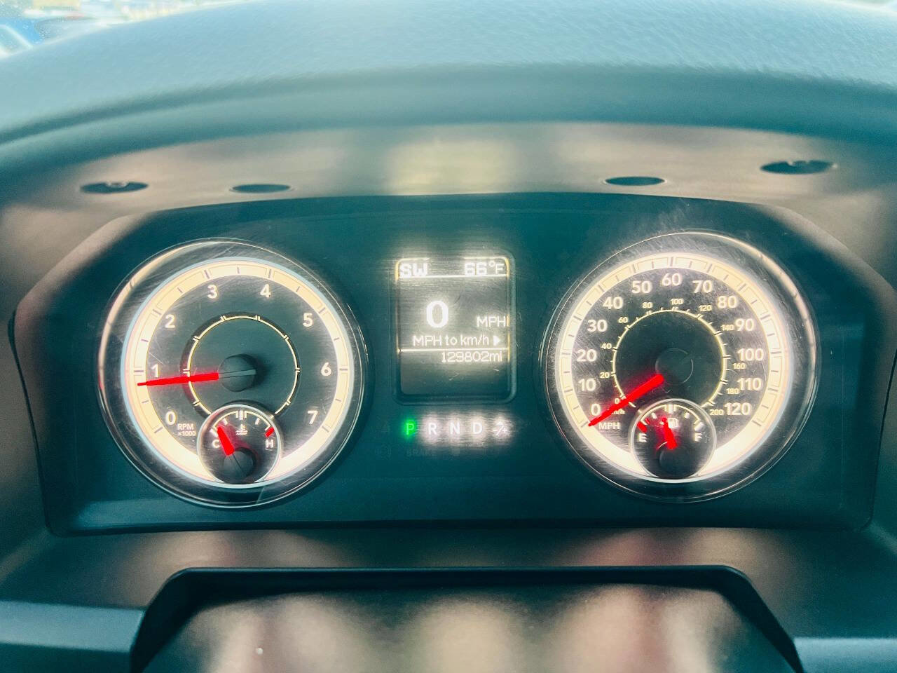 Used 2018 RAM 1500 Classic SLT AWD/4WD image 22