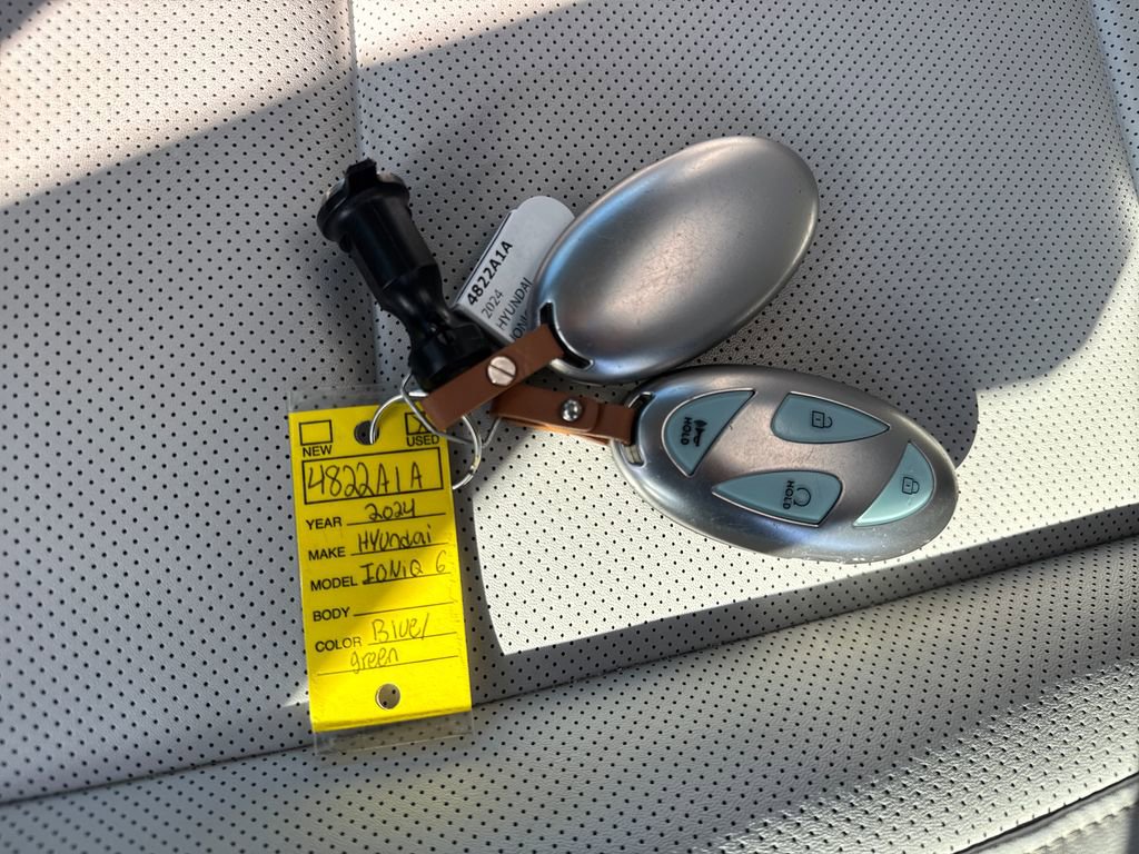 Used 2024 Hyundai Ioniq 6 SEL image 28