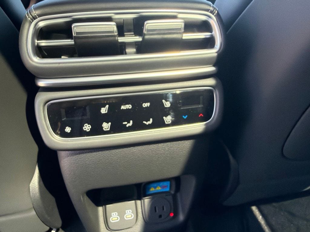 New 2026 Genesis GV80 3.5T Prestige AWD/4WD image 32