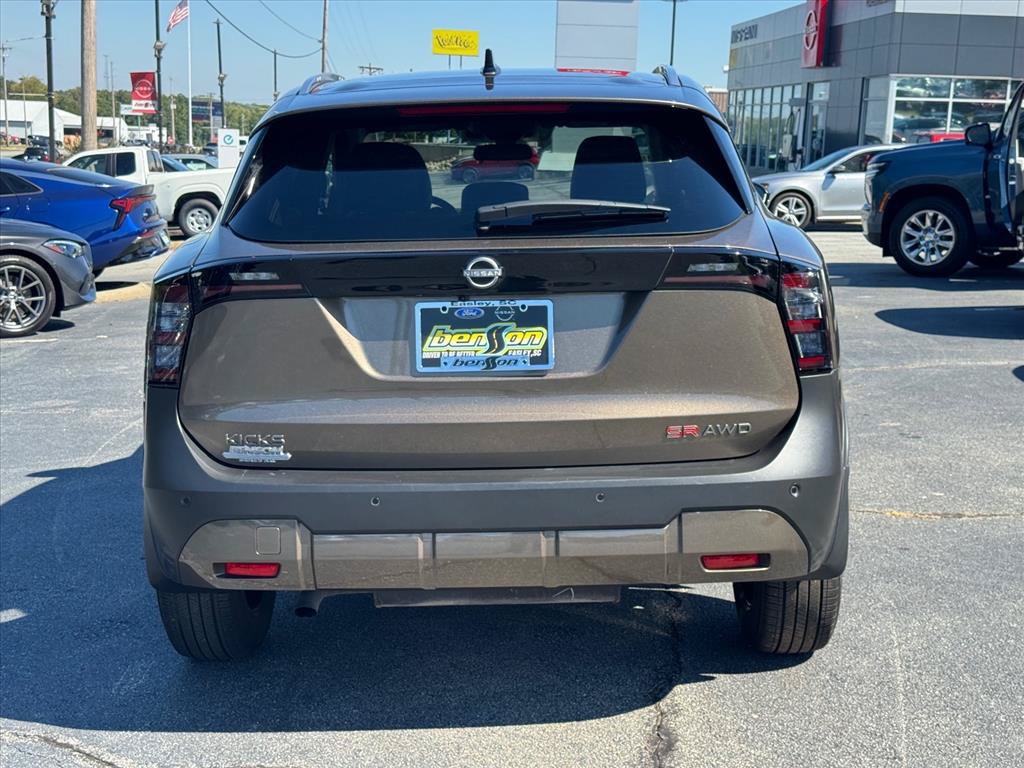 Certified 2026 Nissan Kicks SR AWD/4WD image 4