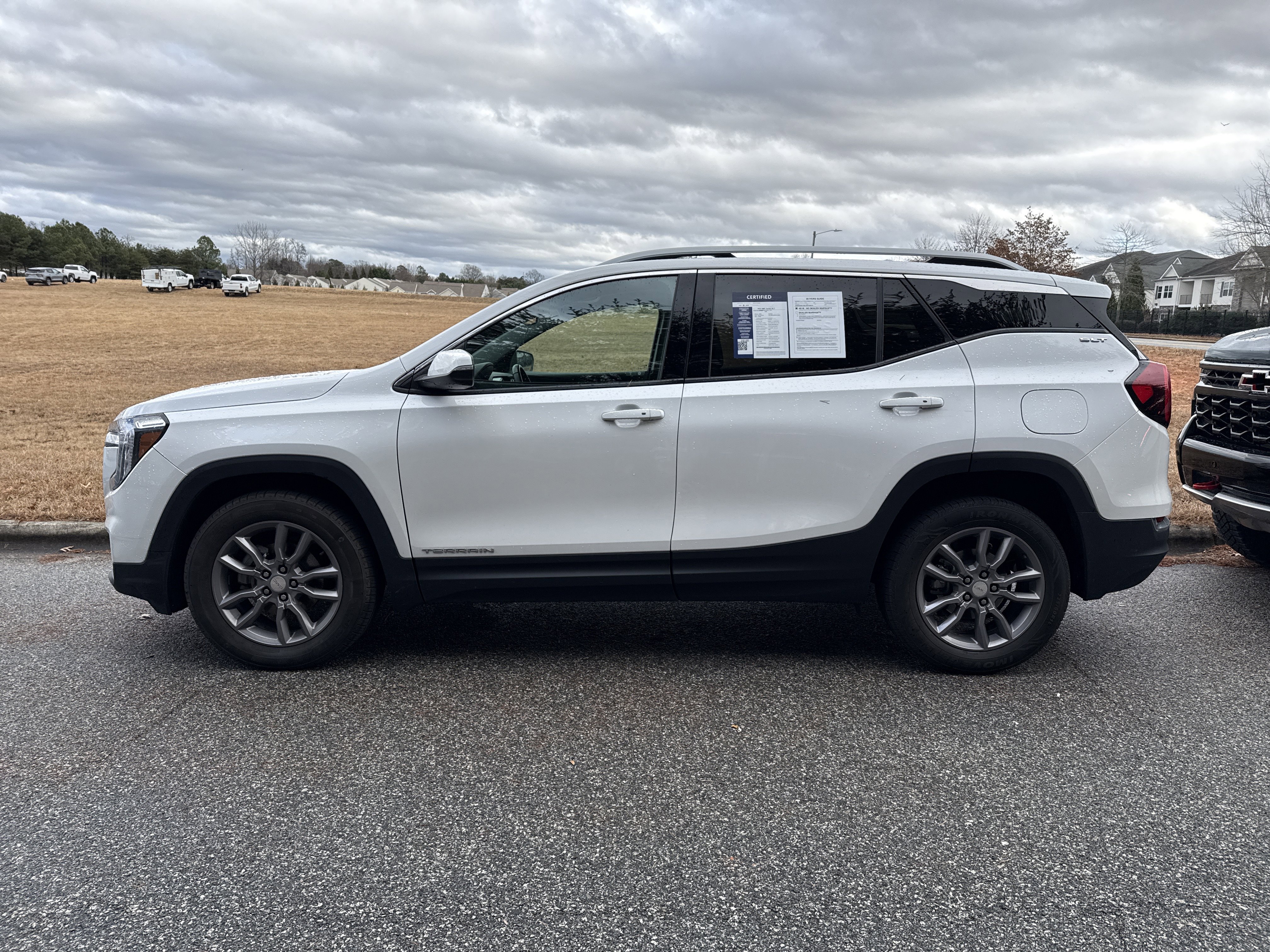 Certified 2023 GMC Terrain SLT image 7